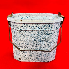 Antique Graniteware Lunch Pail With Locking Top