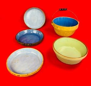 Lot Antique / Vintage Bakeware