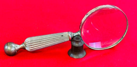 Lot 2 Vintage Magnifiers