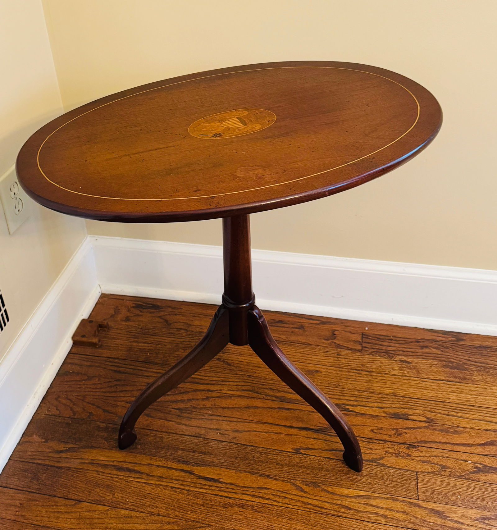 Fine Vintage Tilt Top Candlestand Inlaid Top (1 of 4)