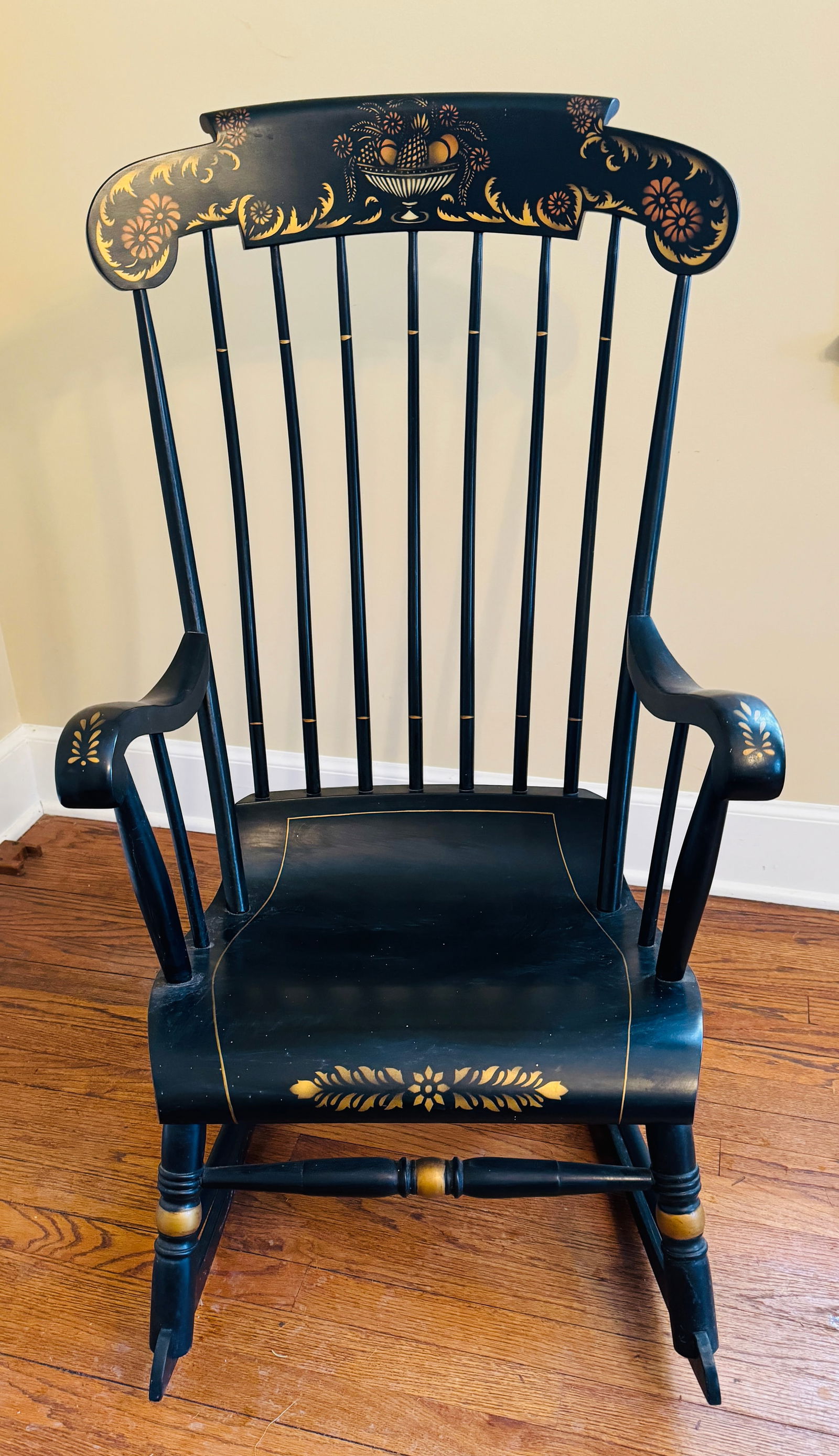 Nichols & Stone Boston Style Rocker (1 of 4)