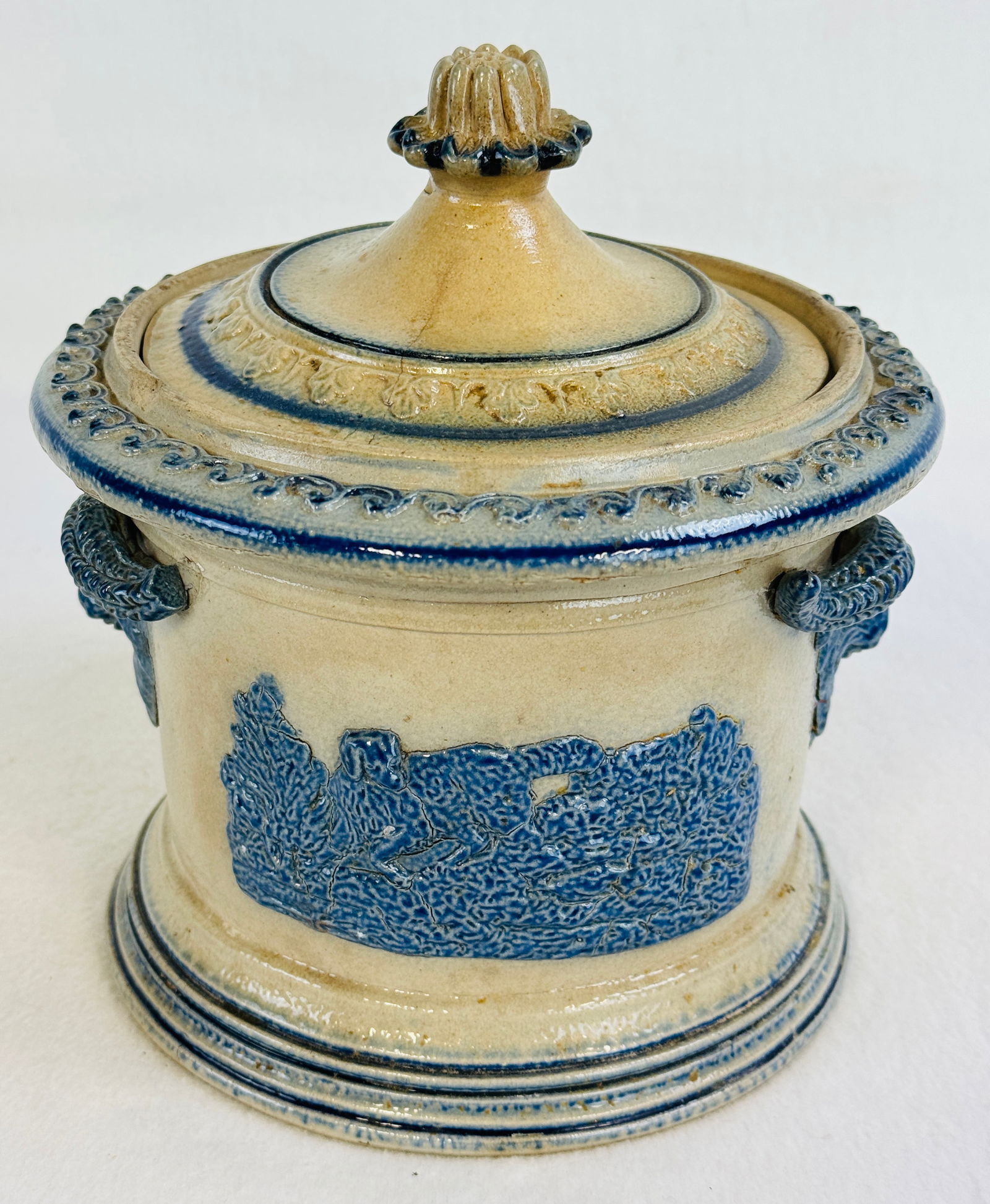 Bl & Wh Molded Covered Jar W Rams Head Handles (1 of 11)