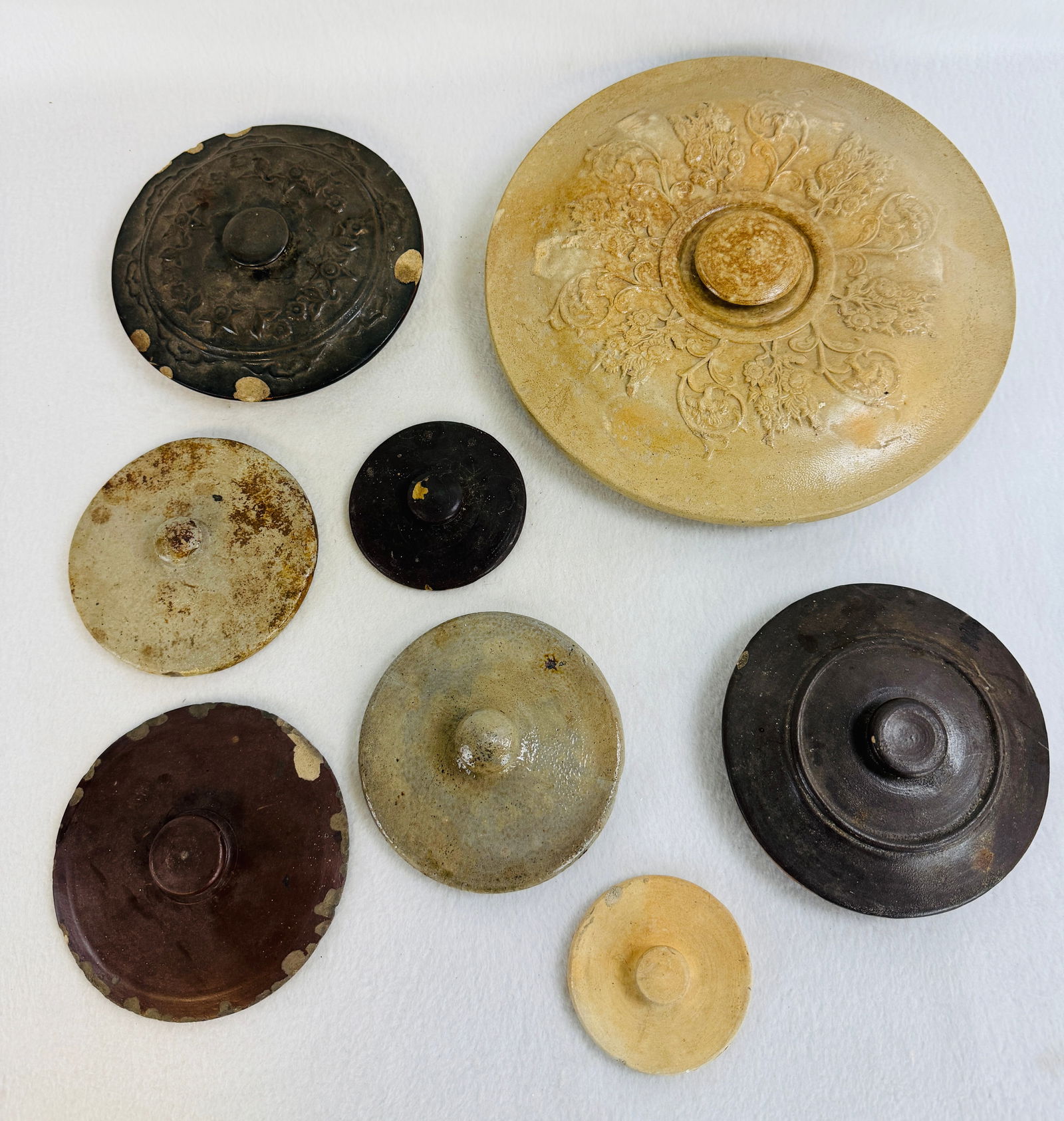 Lot 8 Assorted Crock Lids (1 of 4)
