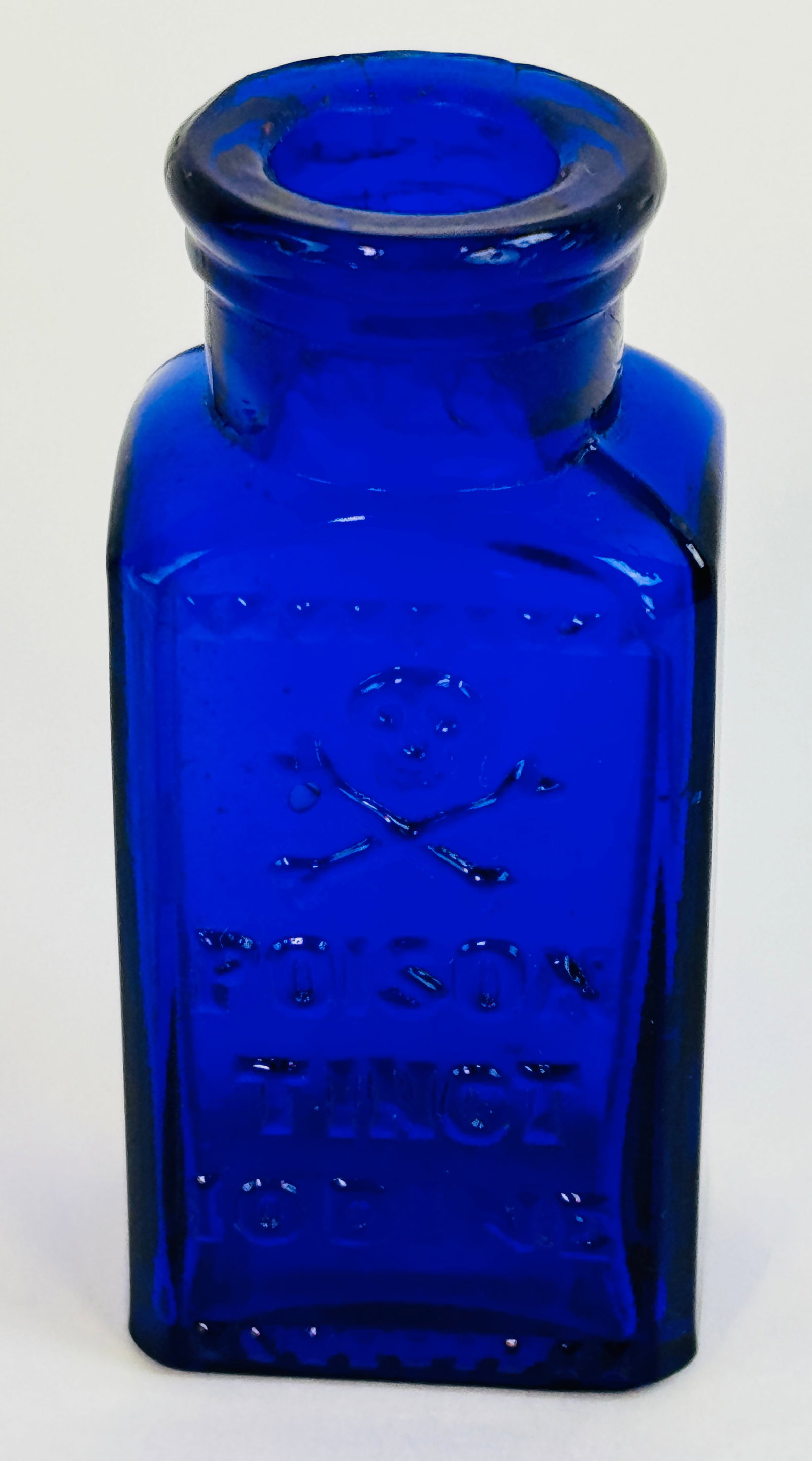 KR-3 2 1/4" Cobalt Poison Bottle W Skull Etc (1 of 7)