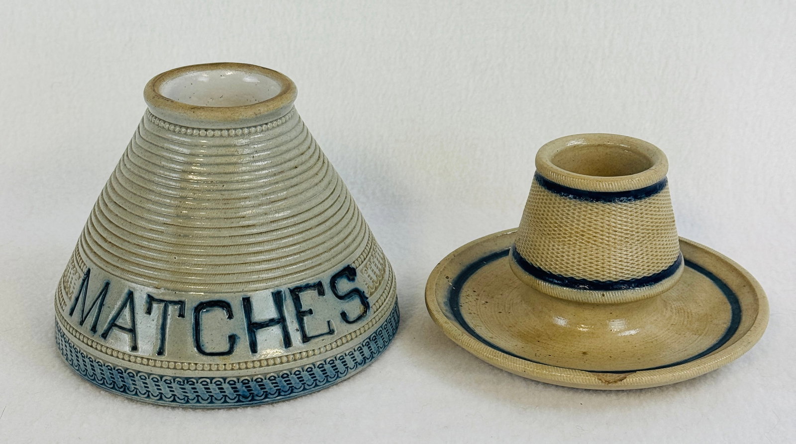Lot 2 Blue & White Molded Stoneware Match Holders (1 of 8)