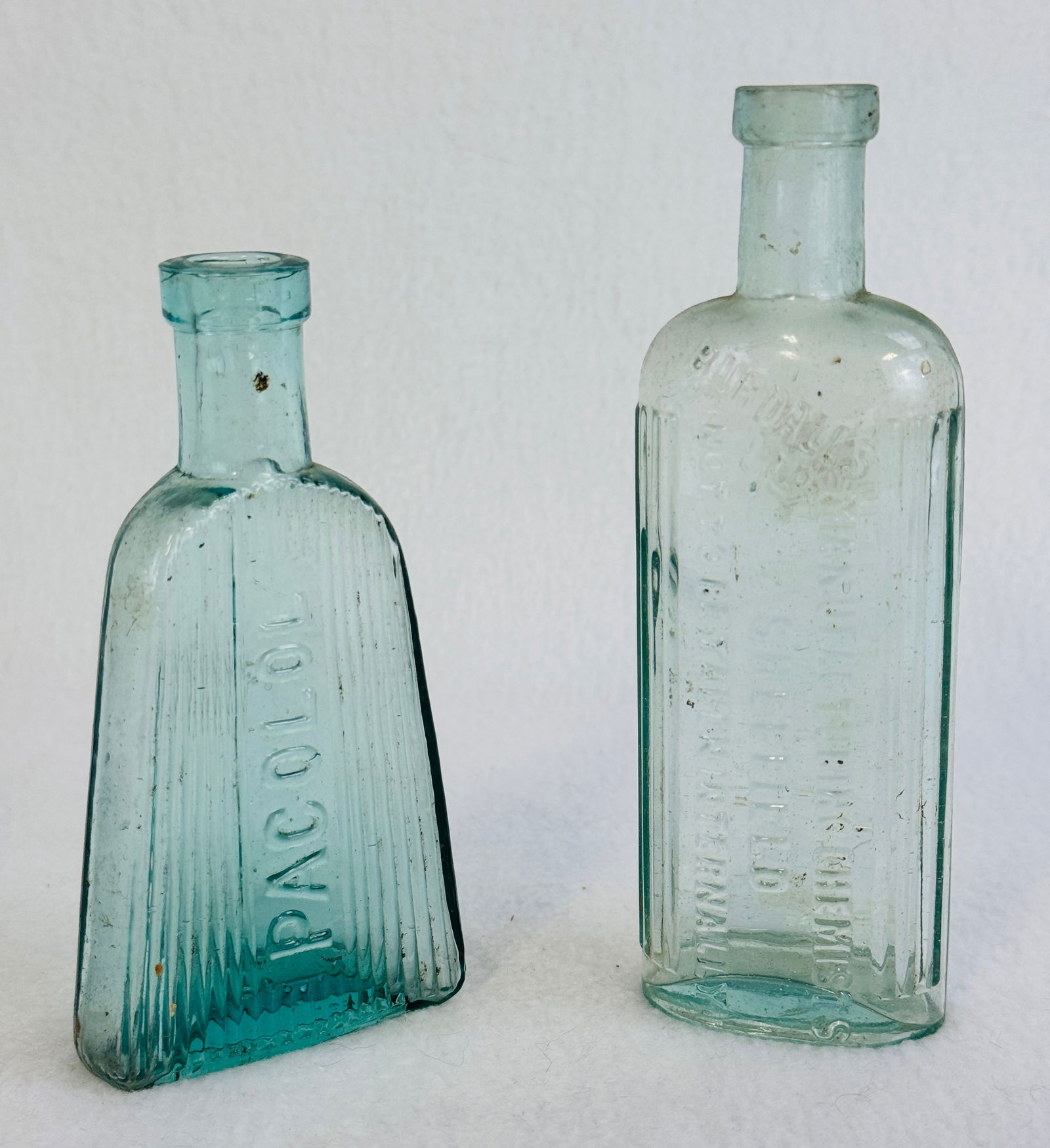 Lot 2 Aquamarine Poisons Pacolol & Burdall's (1 of 7)