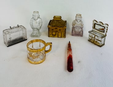 Lot 7 Figural Glass Candy Containers & Cabin Form Mustard