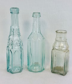 Lot 3 Early Pepper Sauce / Food Bottles