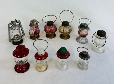 Lot 10 Candy Containers - Lanterns