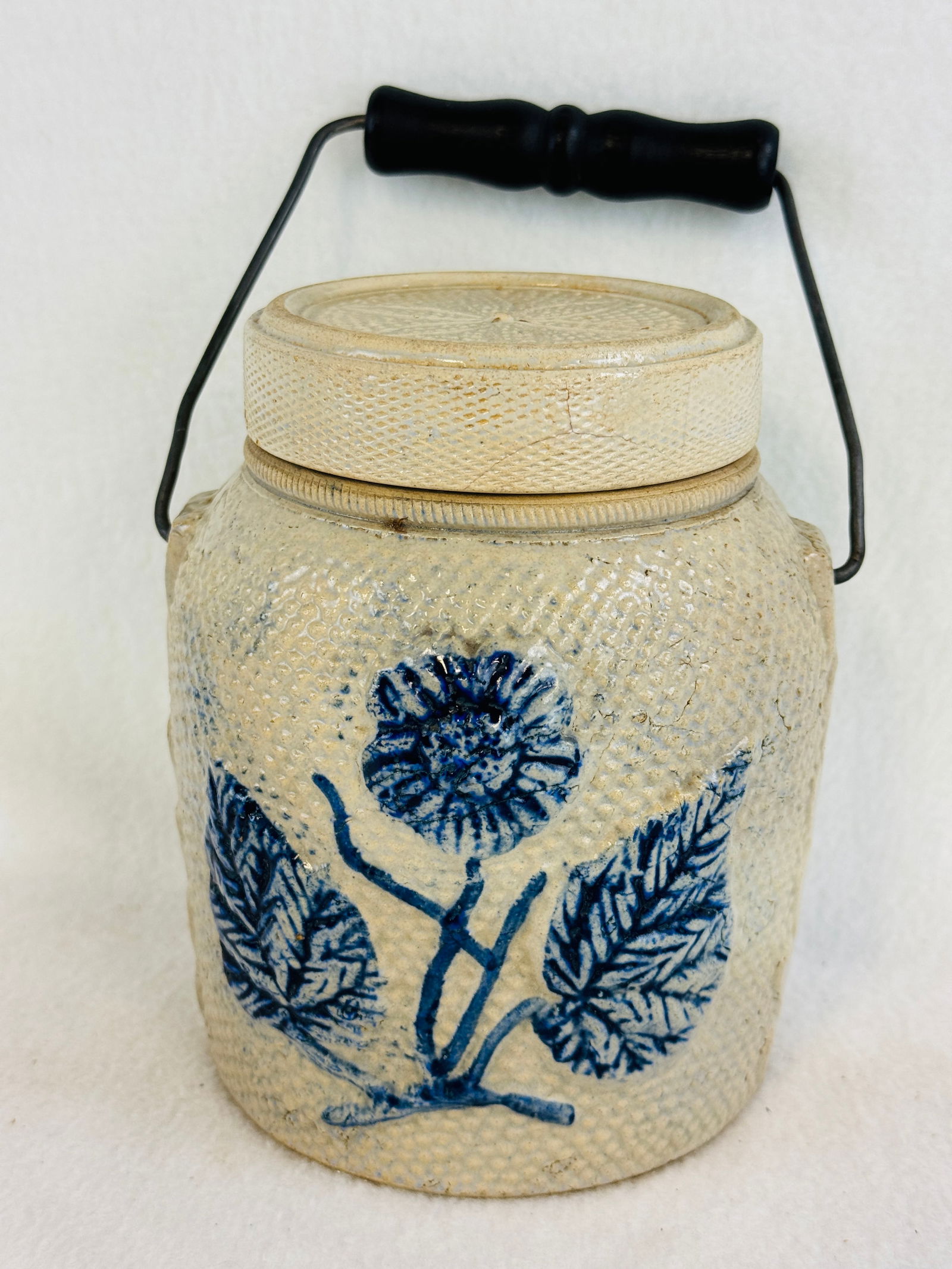 Blue & White Molded Stoneware Jar w Lid (1 of 7)