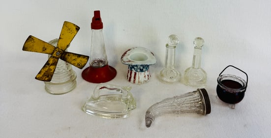 Lot 8 Candy Containers