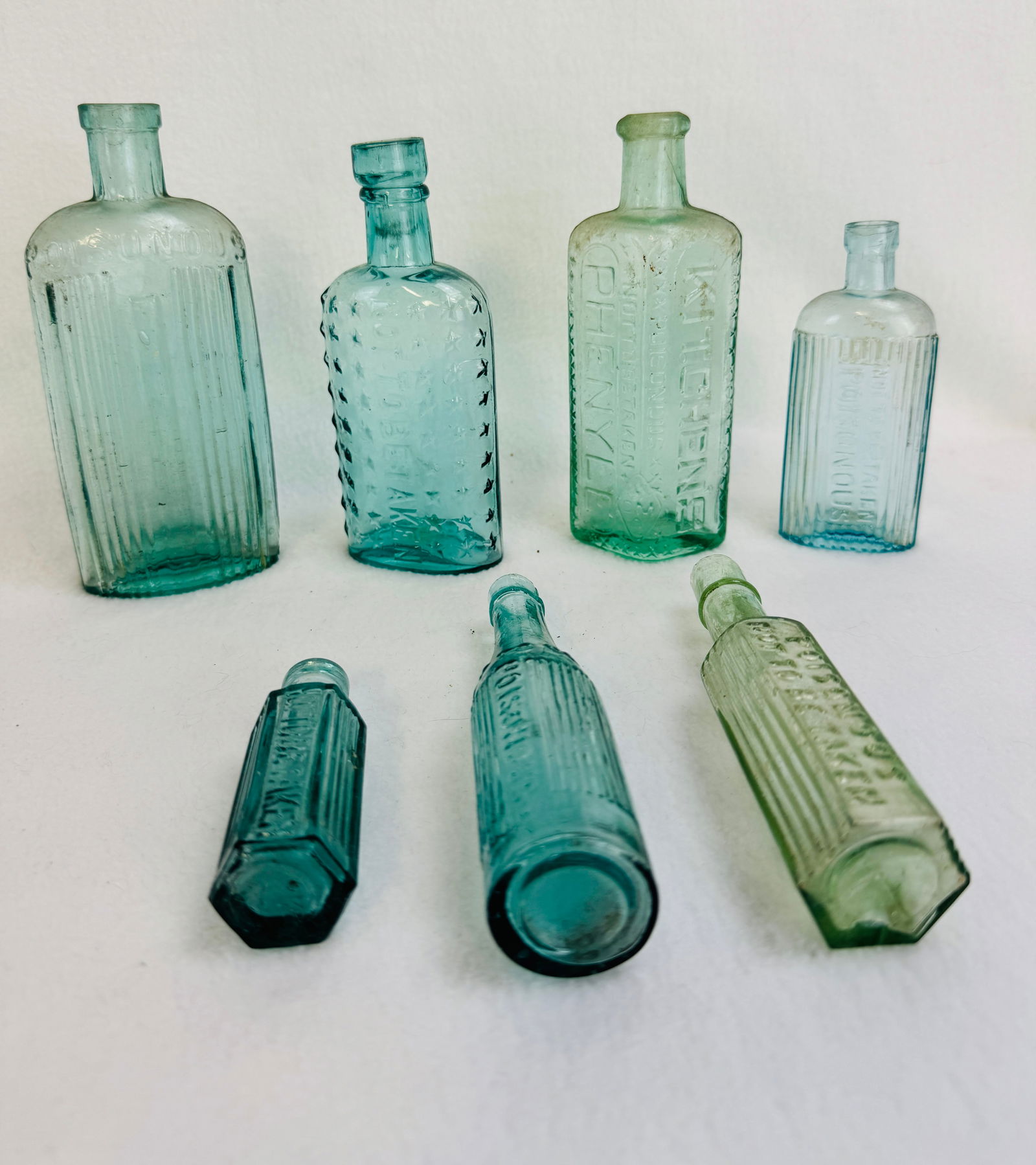 Lot 7 Aquamarine / Lt Green Poison Bottles (1 of 8)