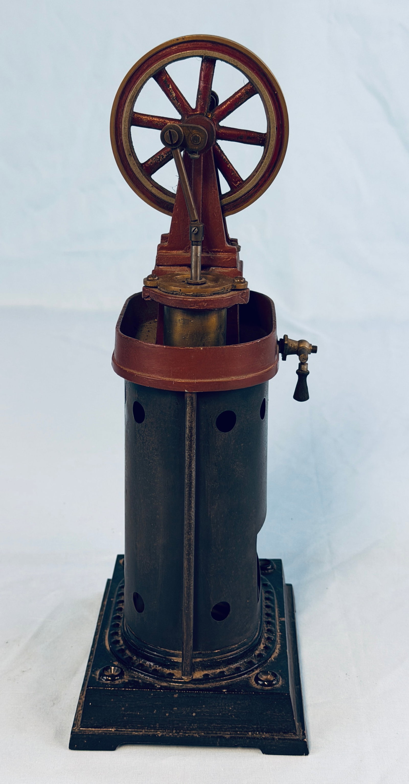 Antique Model Steam Engine (1 of 6)