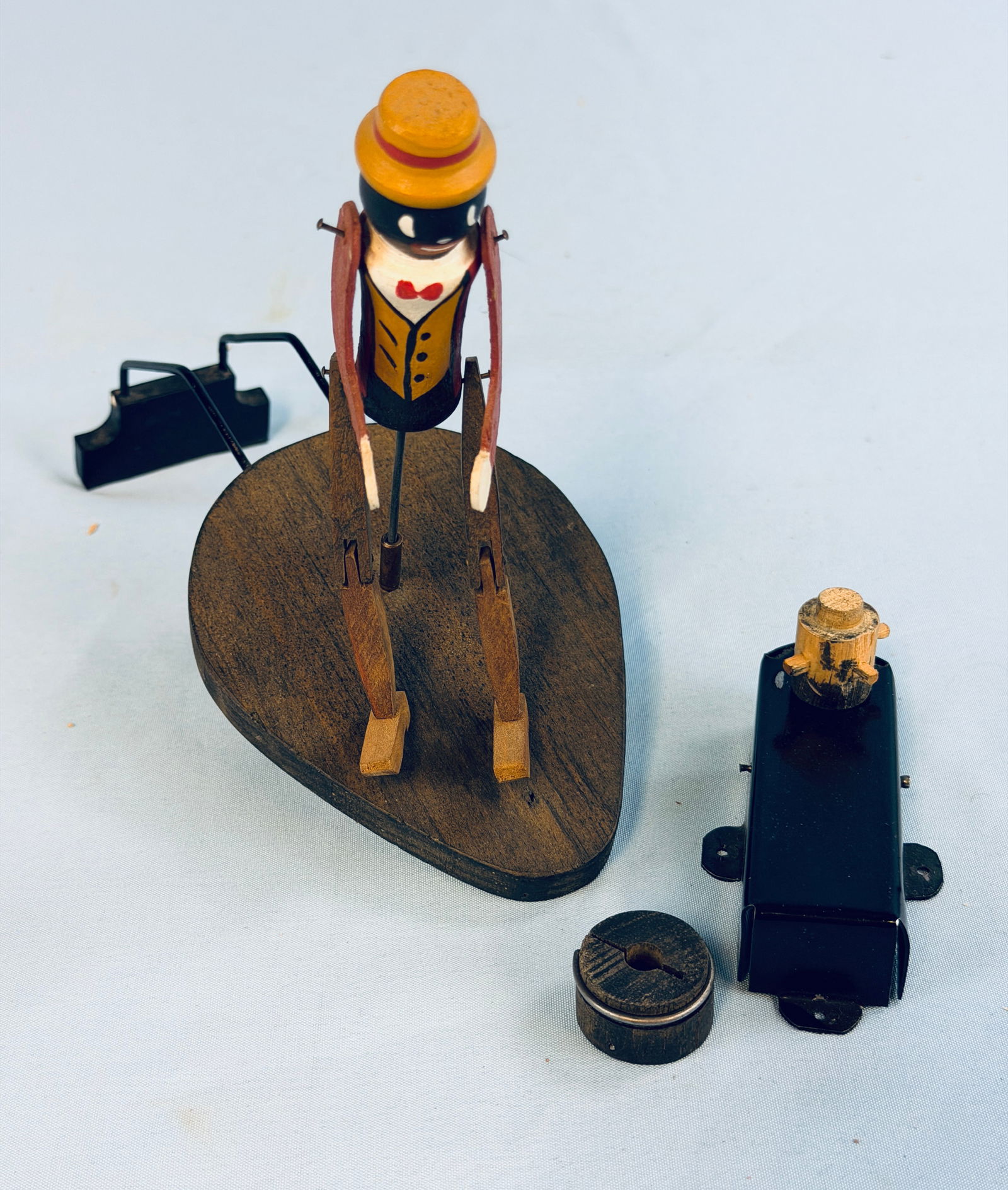 Phonograph Dancer Accessory (1 of 3)