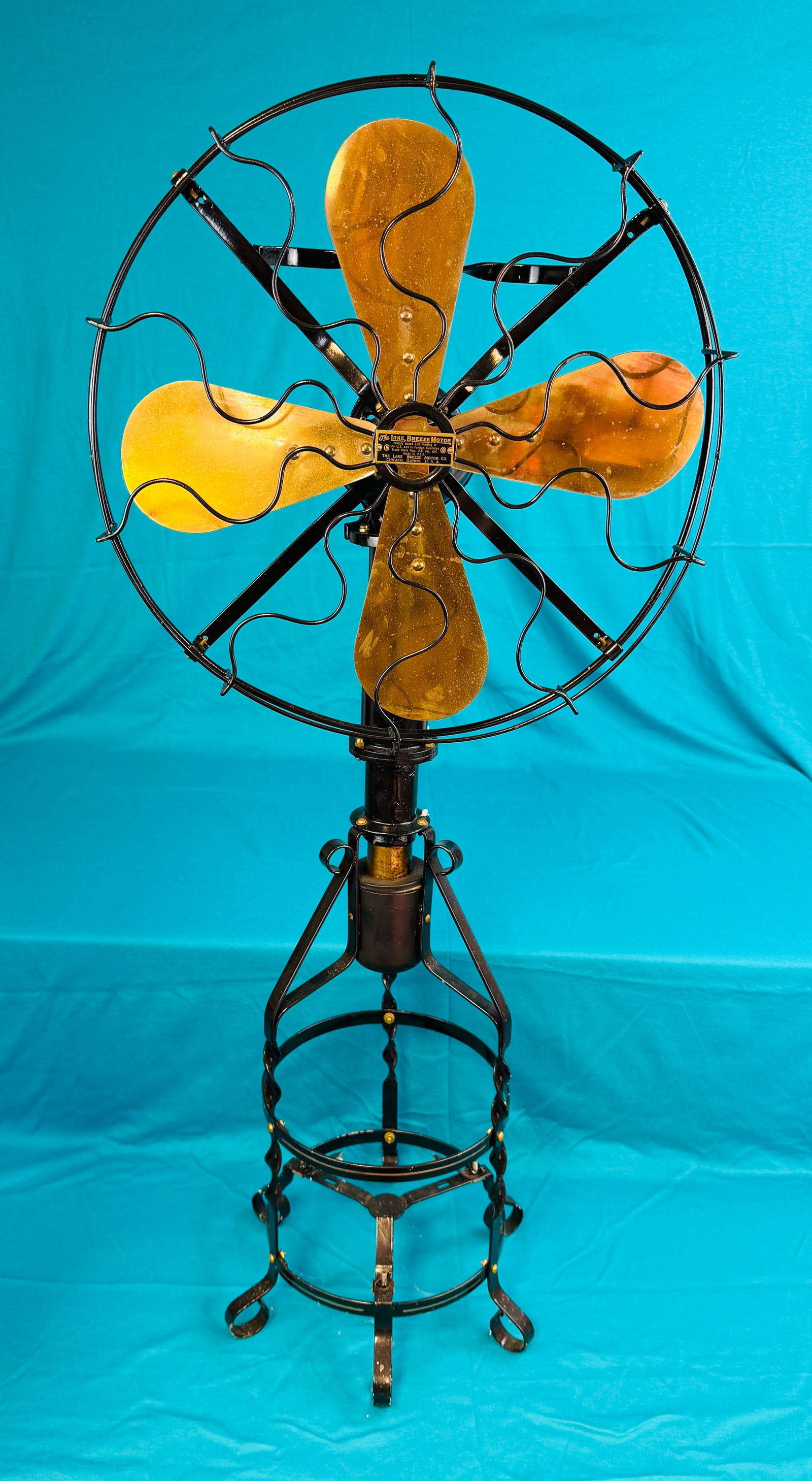 Scarce Floor Model Lake Breeze Hot Air Fan (1 of 6)