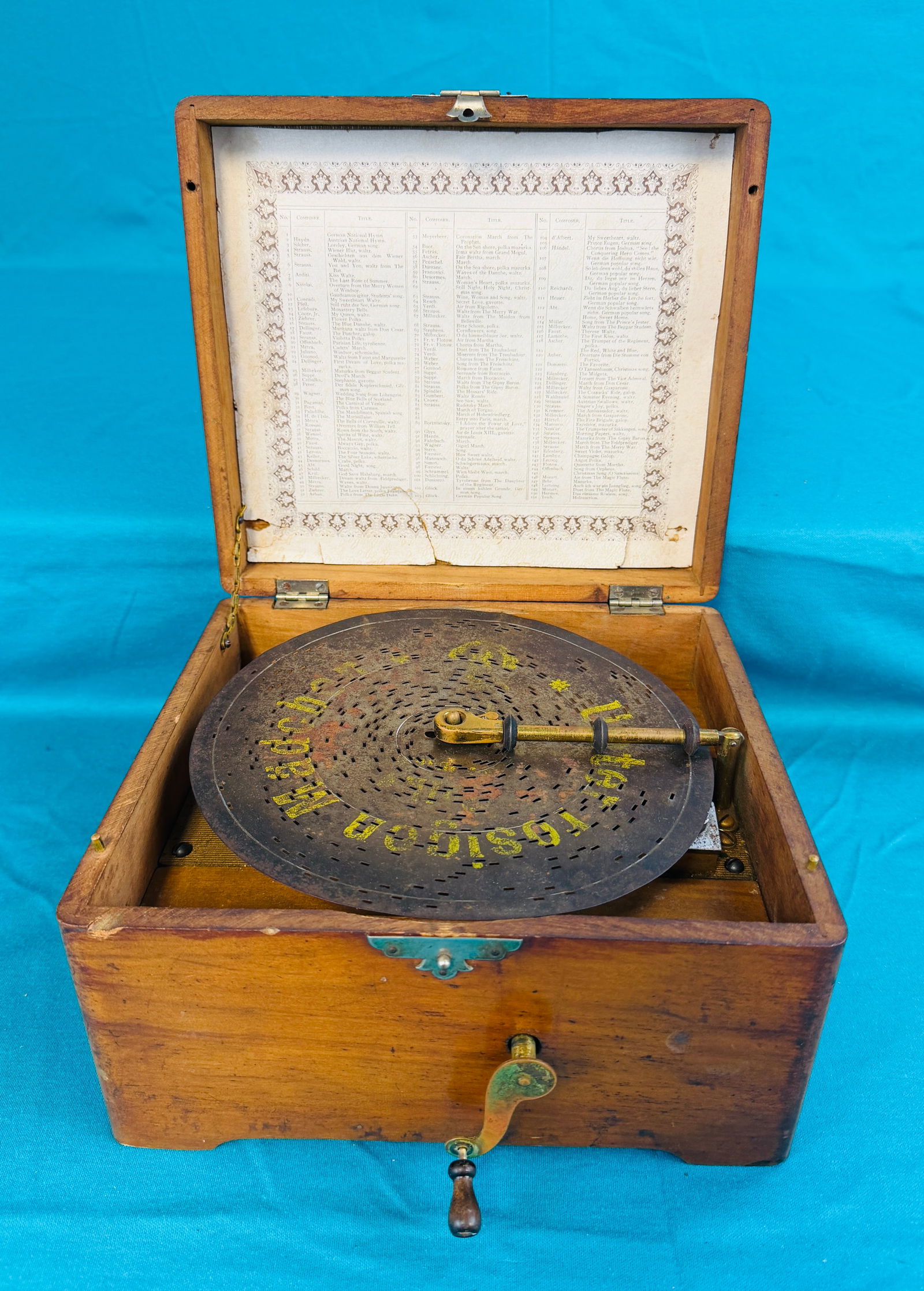 Antique Hand Crank Music Box (1 of 11)