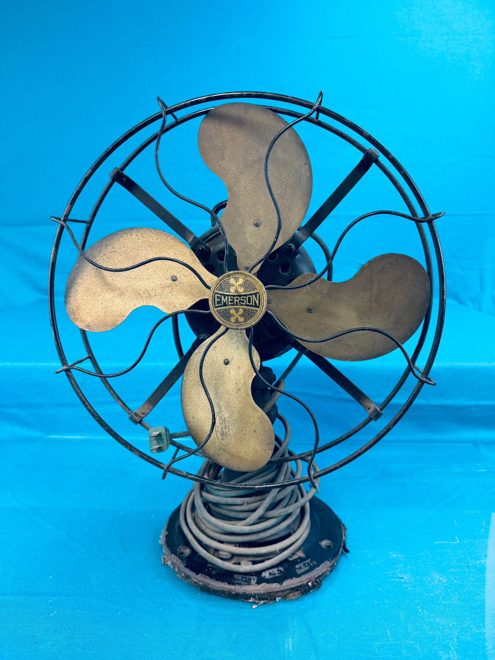 Vintage Emerson Electric Table Fan (1 of 7)