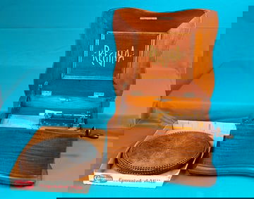 Antique Regina Music Box w 25 (12") Disc's