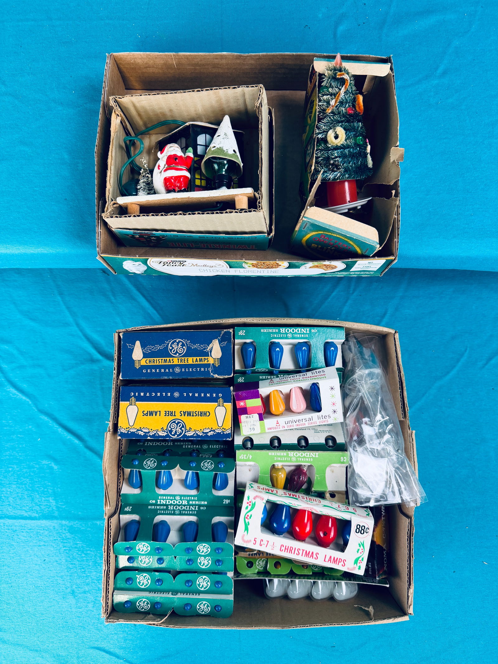 Lot Christmas Light Bulbs & Vintage Boxed Decorations (1 of 3)