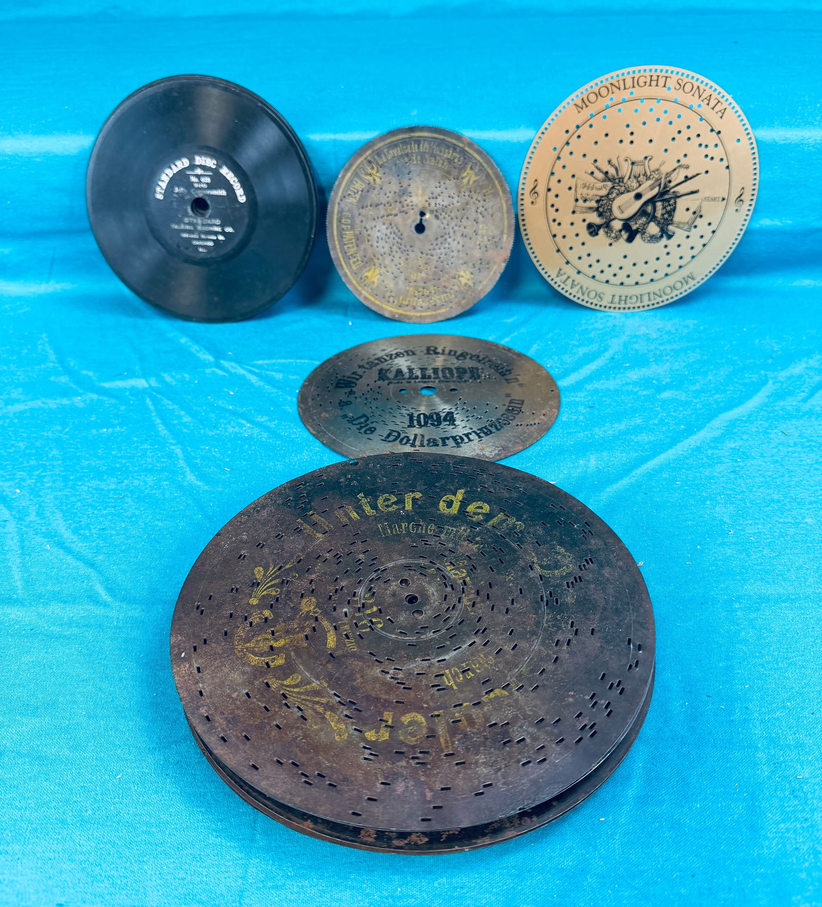Lot Metal Music Box Disc's & Records (1 of 8)