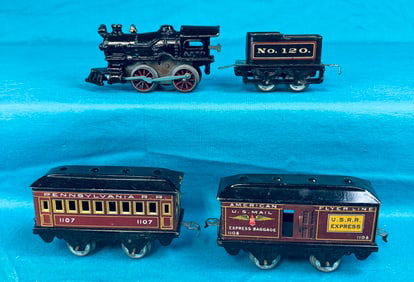 Antique American Flyer #10 Key Wound Locomotive & Cars