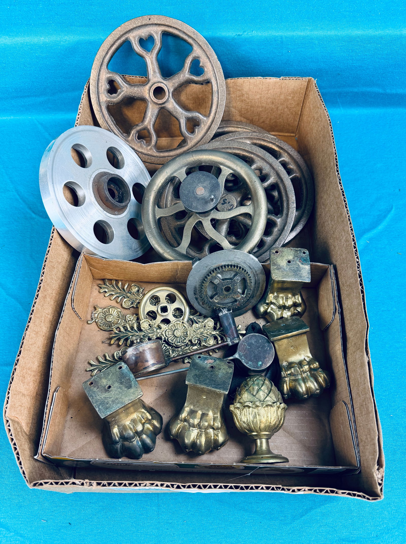 Lot Miscellaneous Engine Parts Etc (1 of 3)