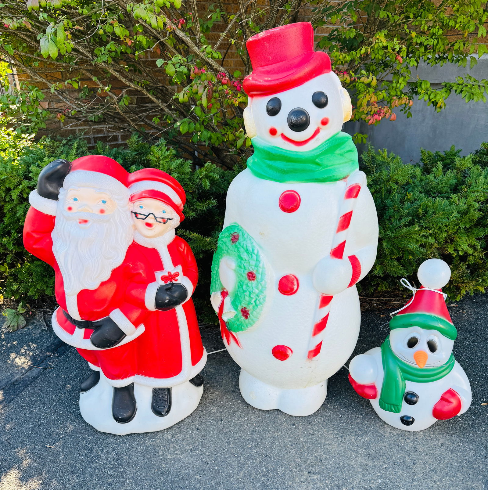 Lot 3 Blow Mold Christmas Decorations (1 of 2)