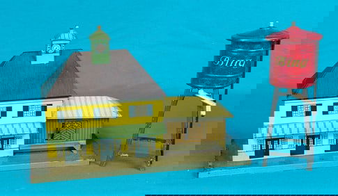 Early Train Accessories Bing Water Tower And Bub Station