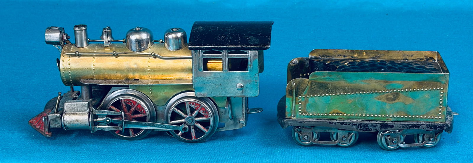 Antique Elektoy 1 Gauge 0-4-0 Locomotive & Tender (1 of 7)