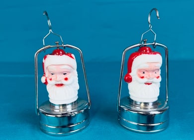 lot 2 Vintage Hong Kong Santa Claus Battery Lamps