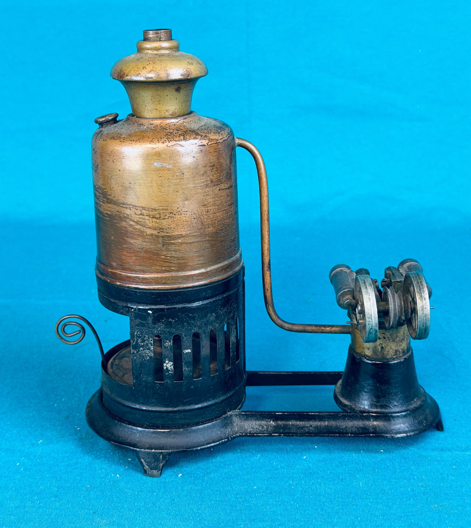 Antique Toy Cast Iron & Brass Steam Engine (1 of 4)