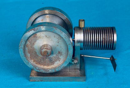 Model Poppin Flame Licker Engine