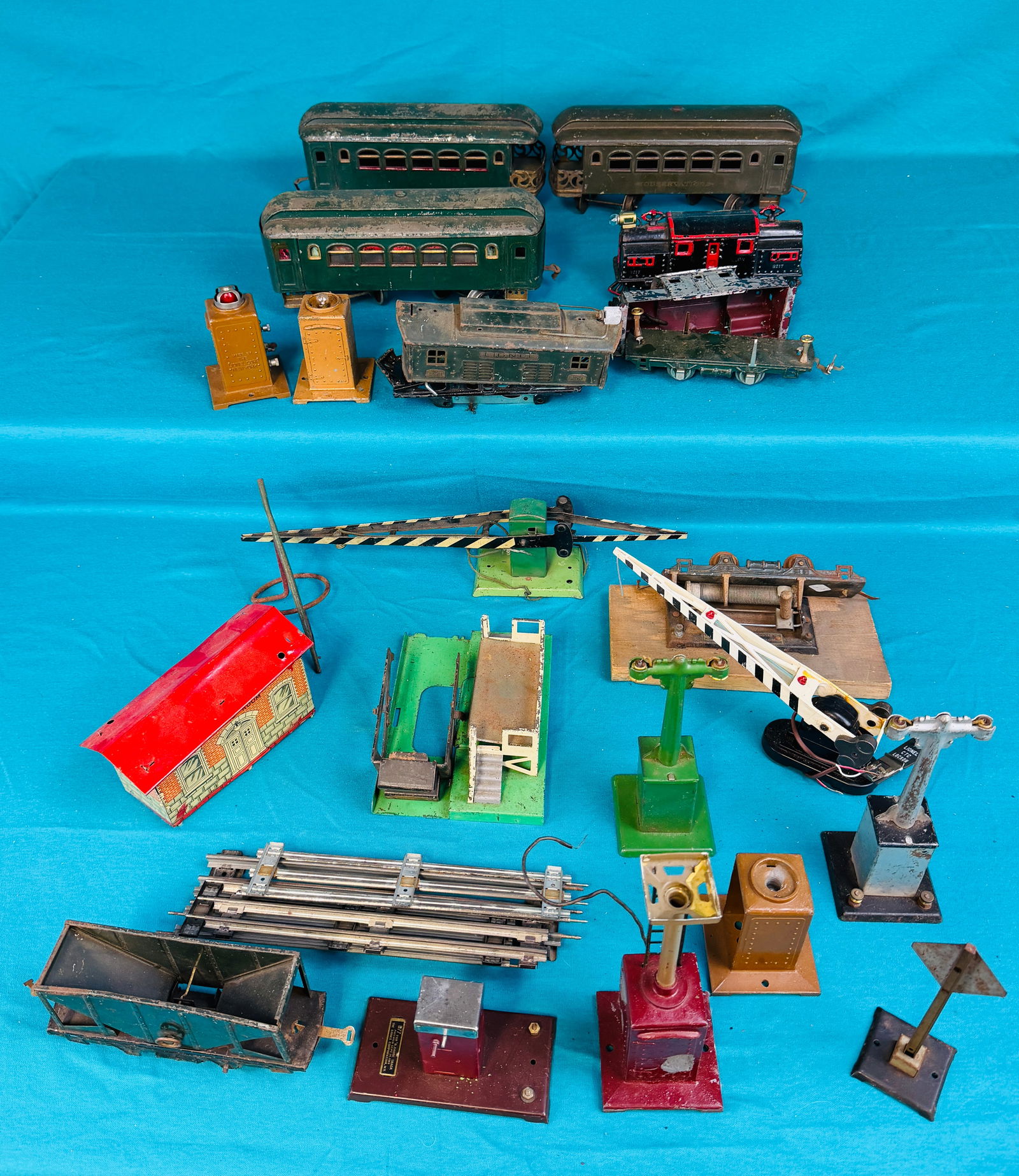 Large Lot Assorted Toy Trains Including Lionel Etc (1 of 3)