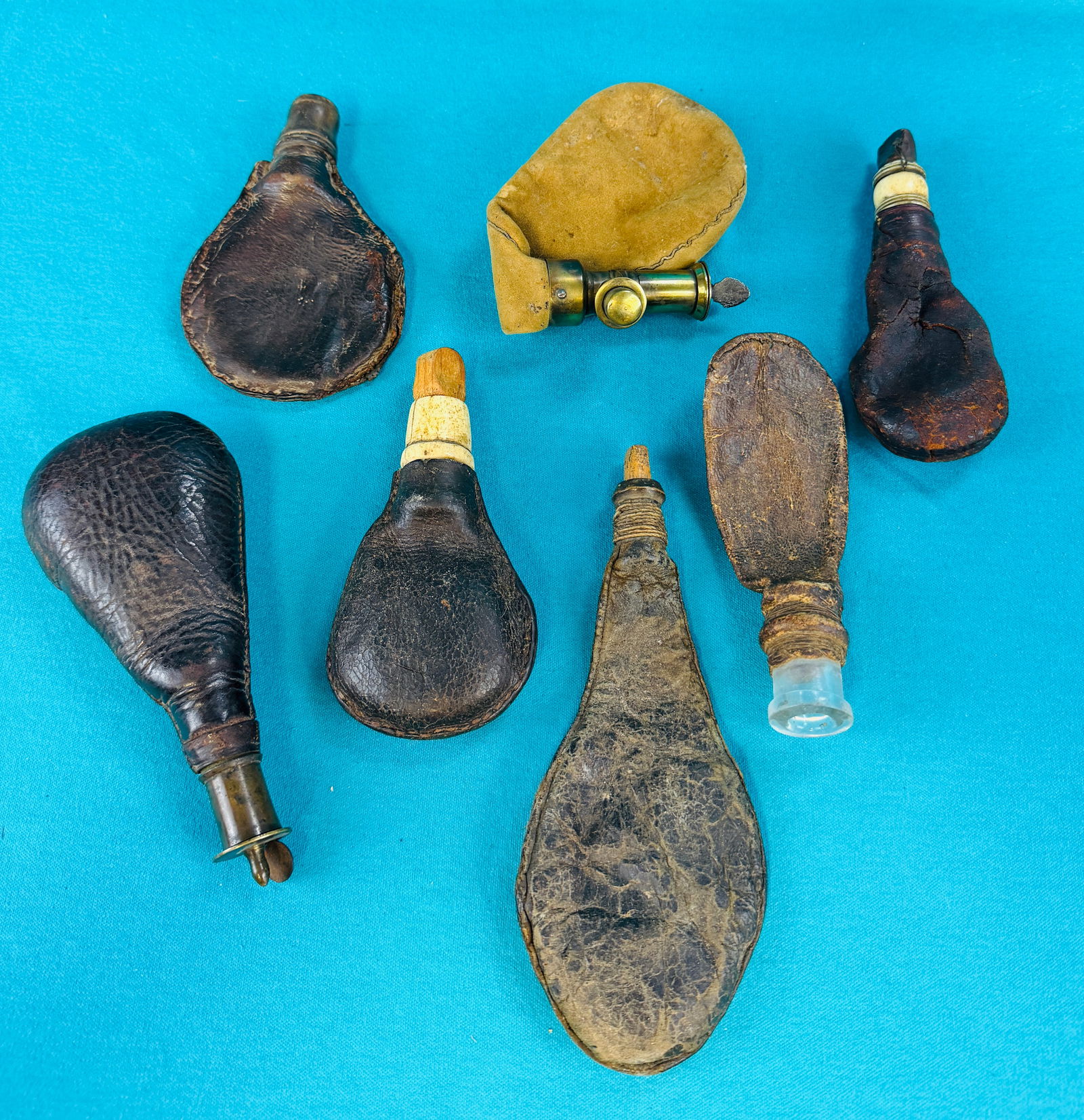 Lot 7 Antique Leather Shot Flasks (1 of 4)