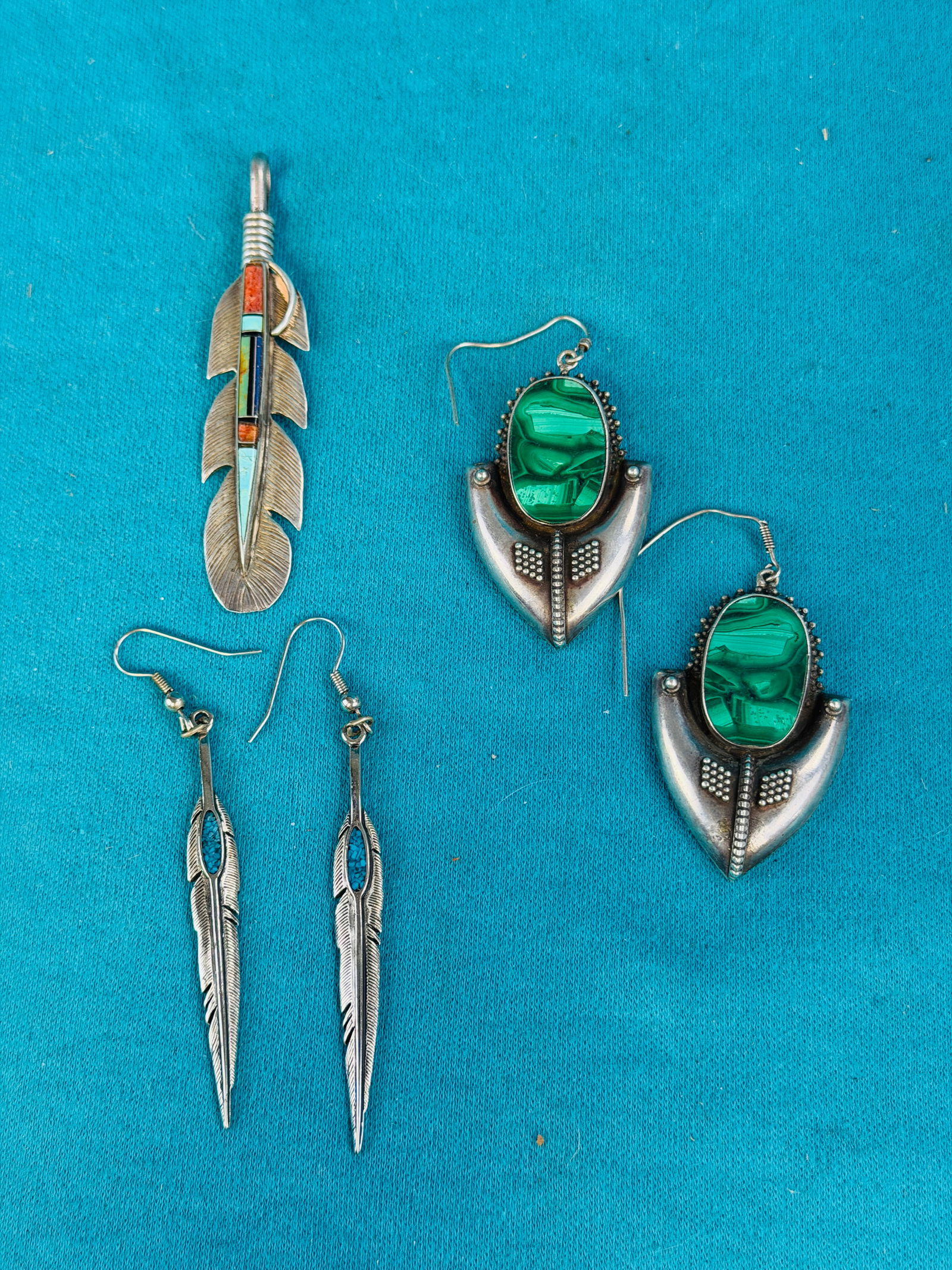 Lot Native American Jewelry Earrings & Pendant (1 of 8)