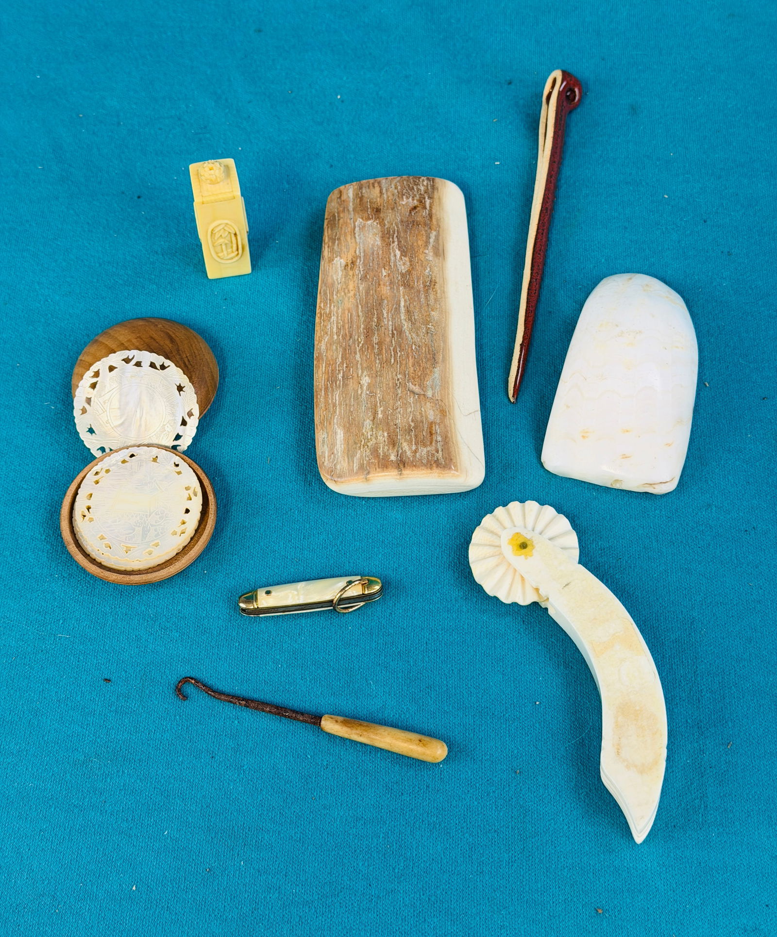 Lot Misc Items Including Pie Crimper Etc. (1 of 7)