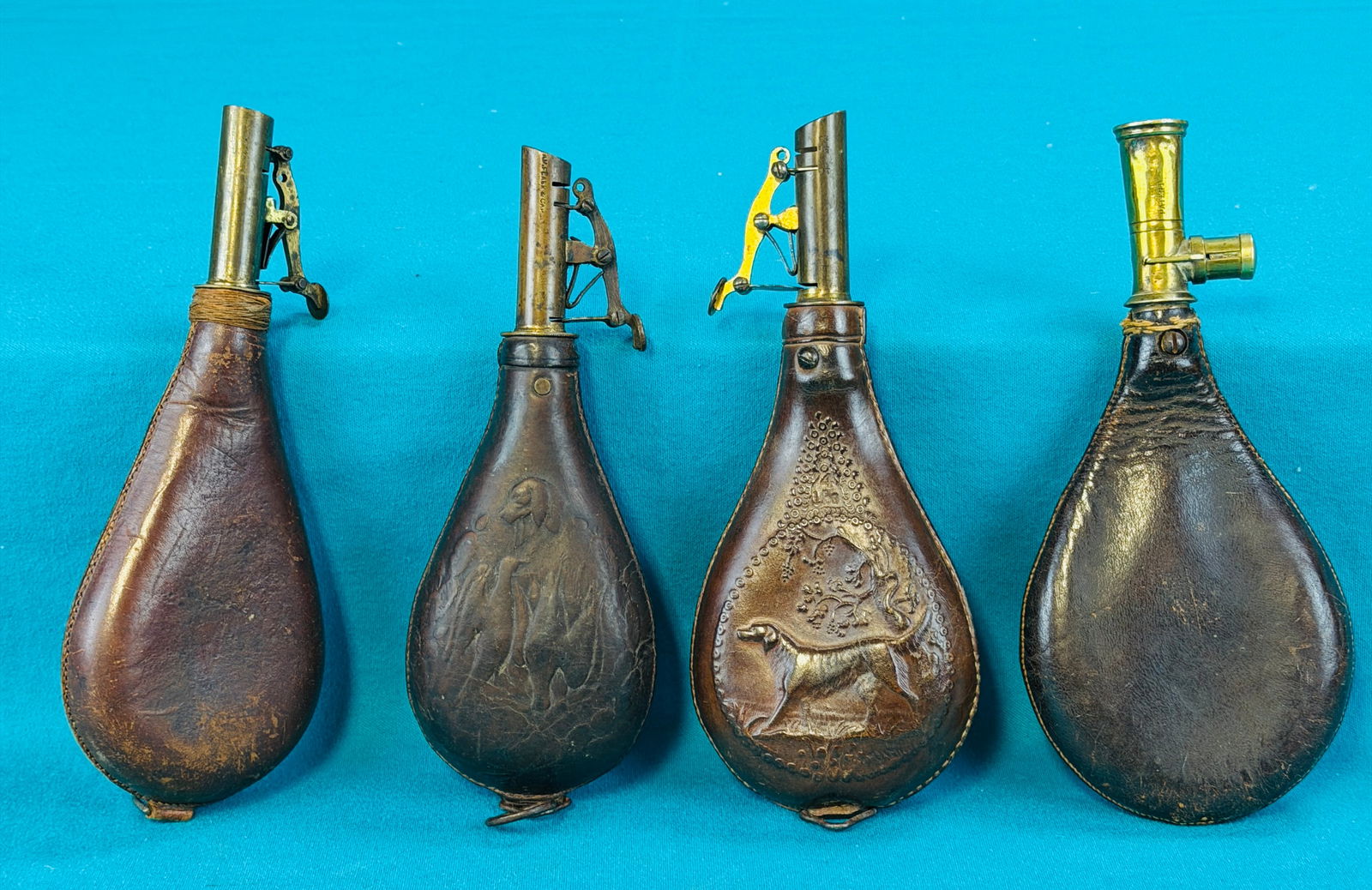 Lot 4 Antique Leather & Brass Shot Flasks (1 of 6)