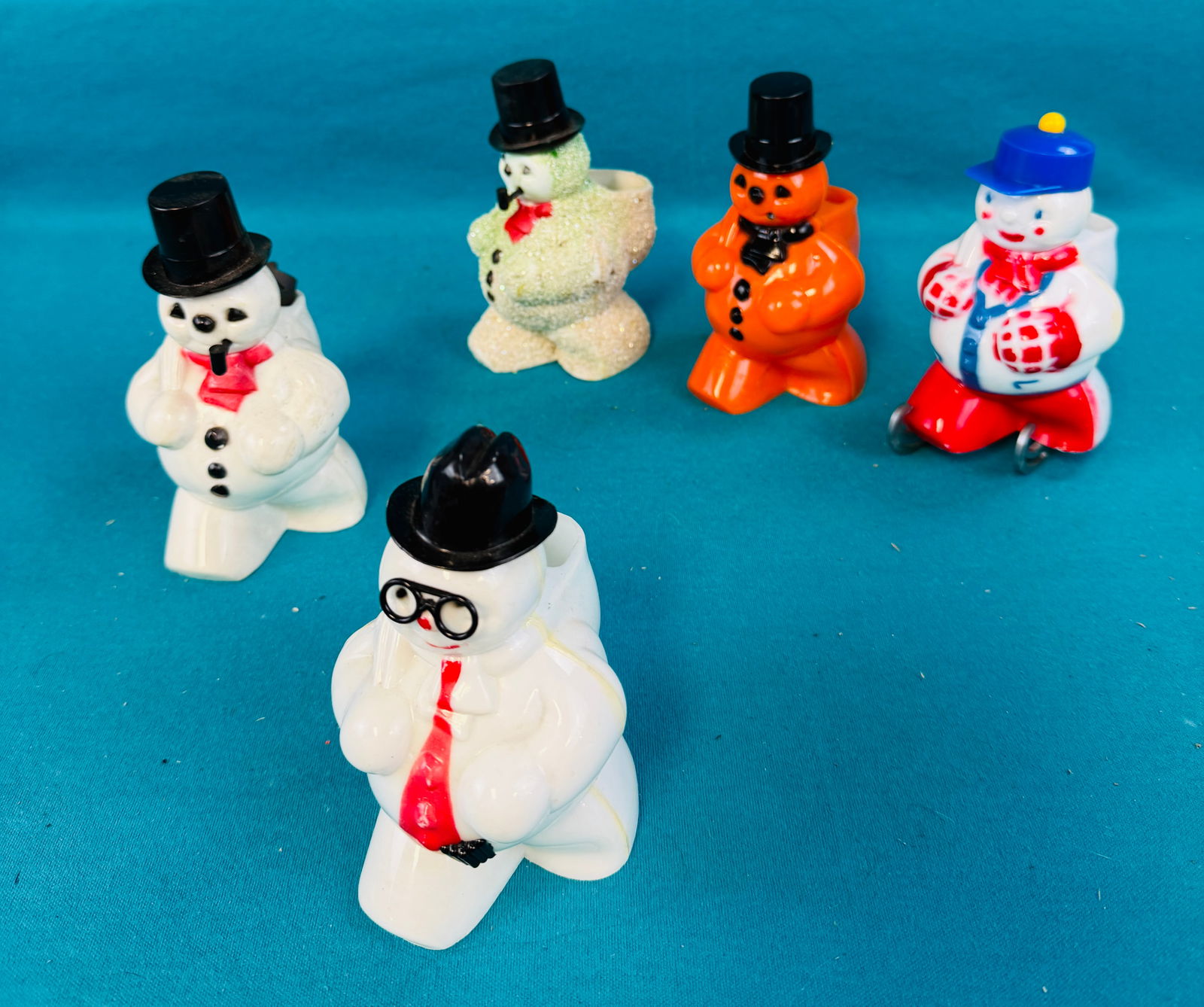 Lot 5 Variants Vintage Hard Plastic Snowmen (1 of 4)