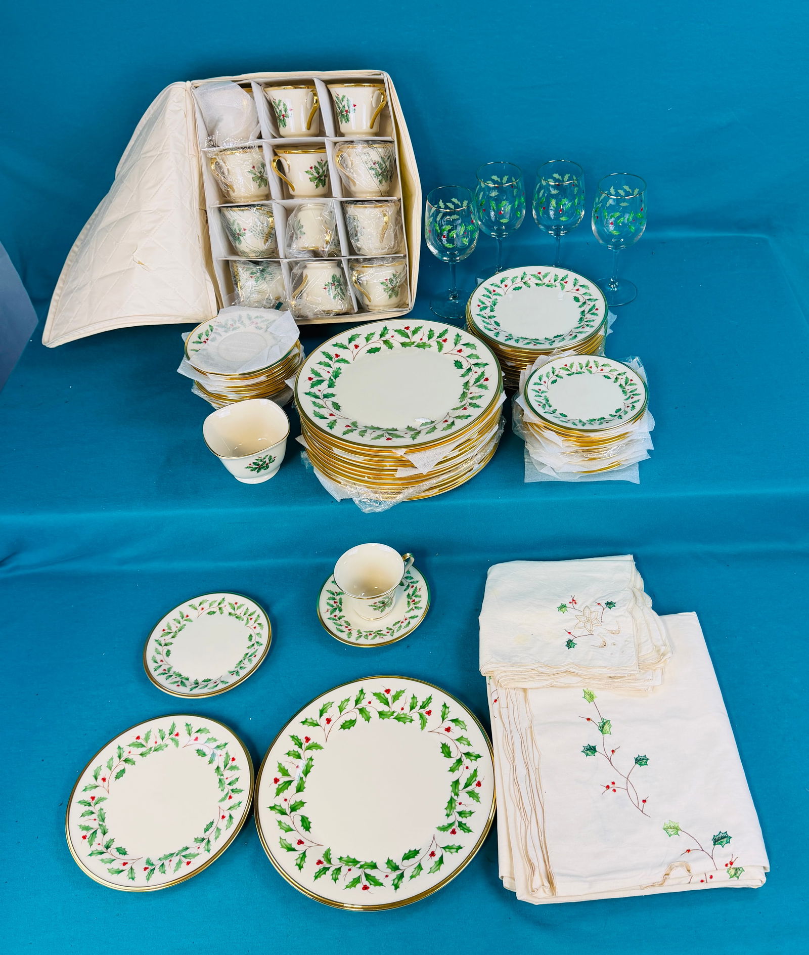 Set Lenox Holiday Fine China (1 of 7)