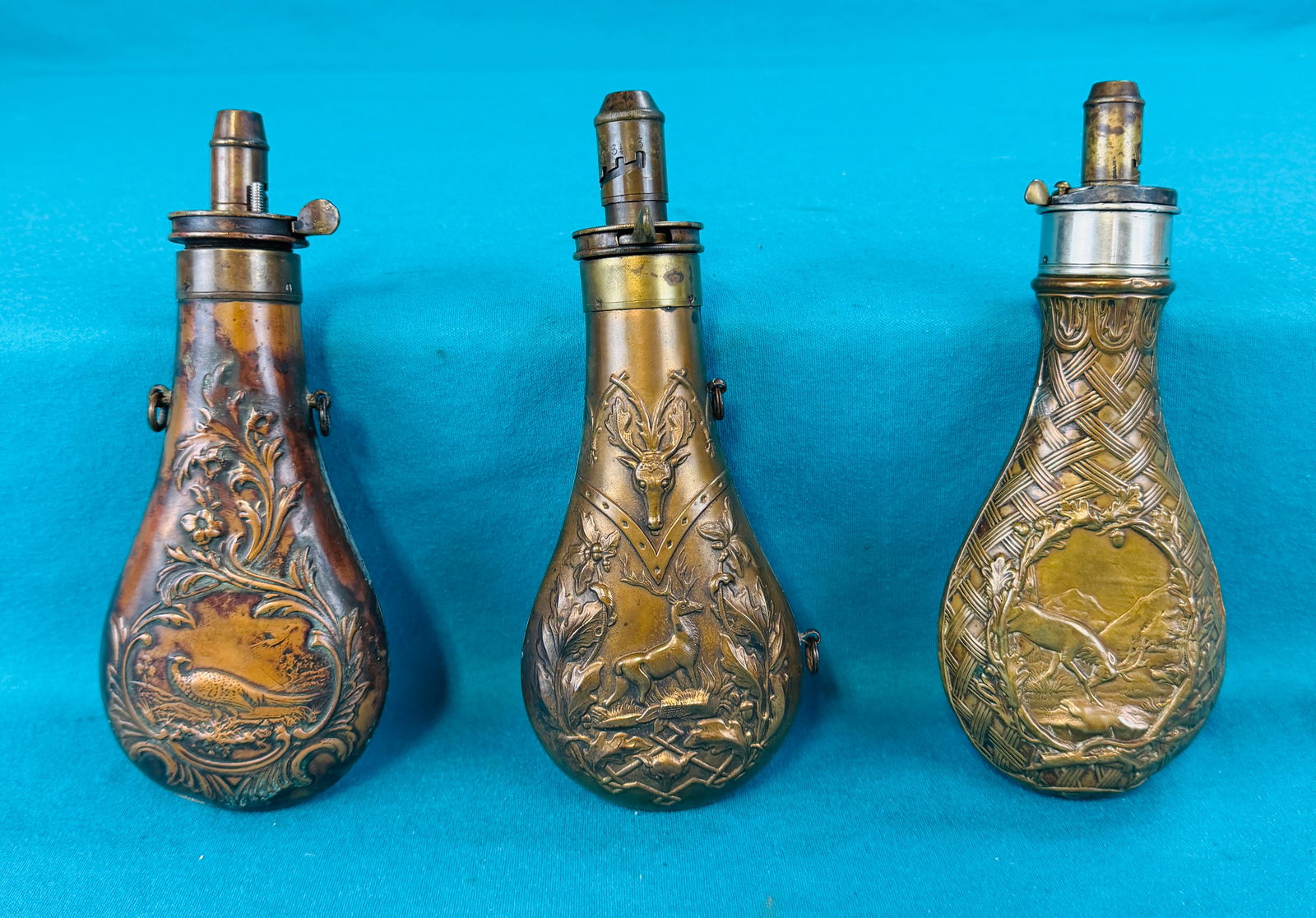 3 Copper & Brass Hunting Theme Powder Flasks (1 of 11)