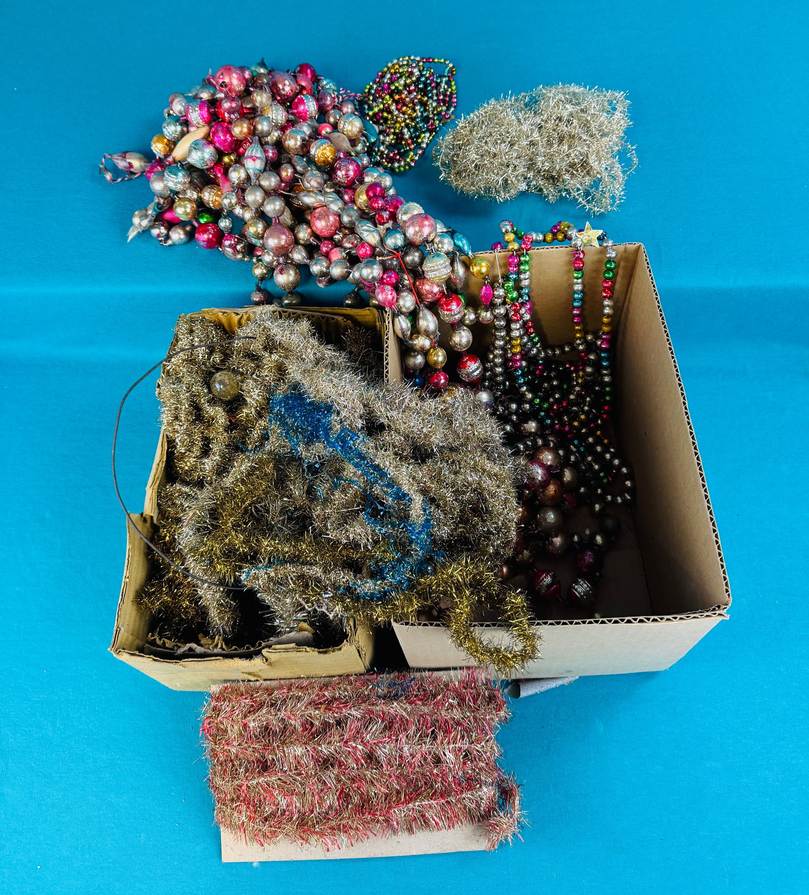 XMAS Decorations Blown Glass Ball Chains &Tinsel (1 of 3)