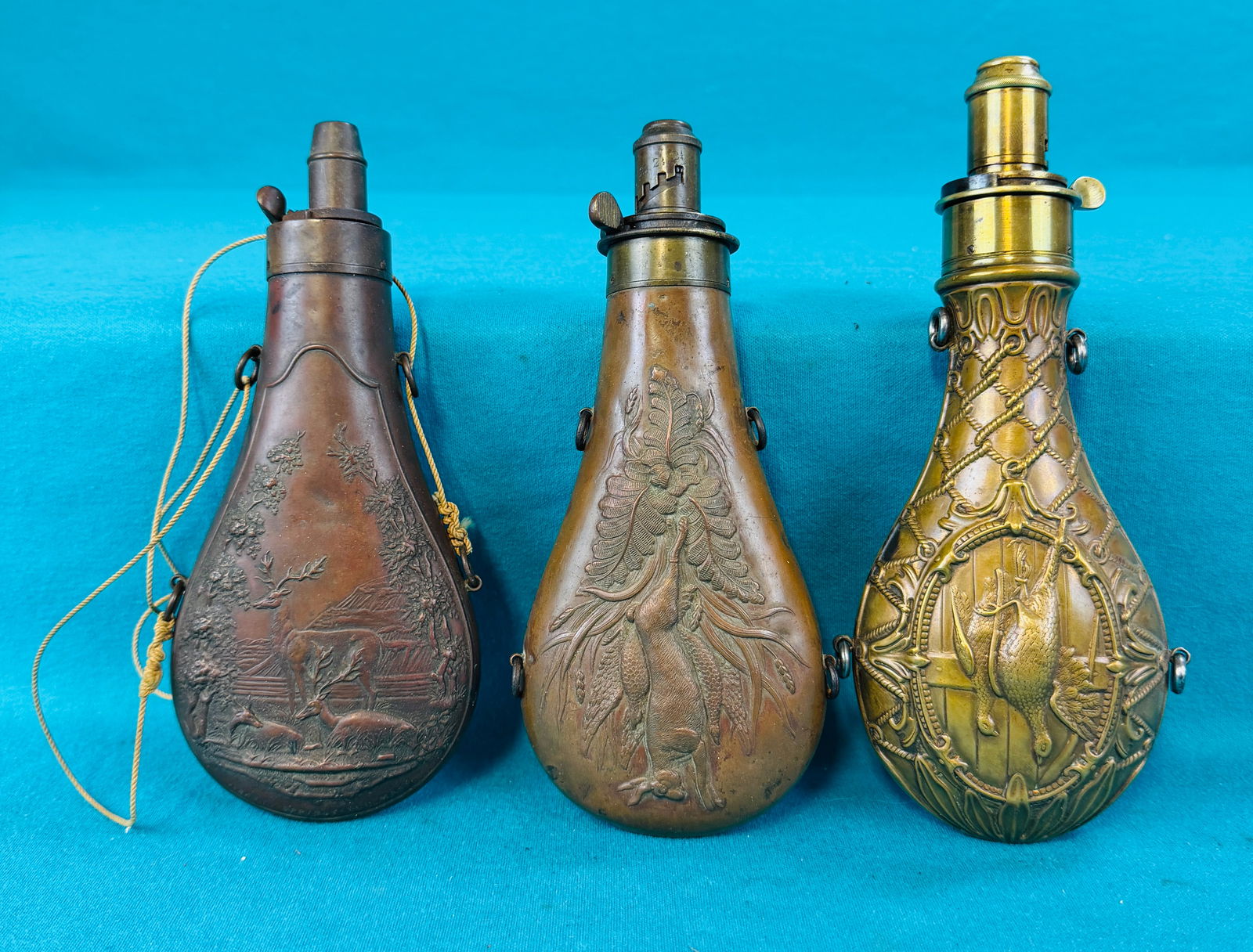 3 Antiq Copper&Brass Pwdr Flasks Dixon & Batty (1 of 6)