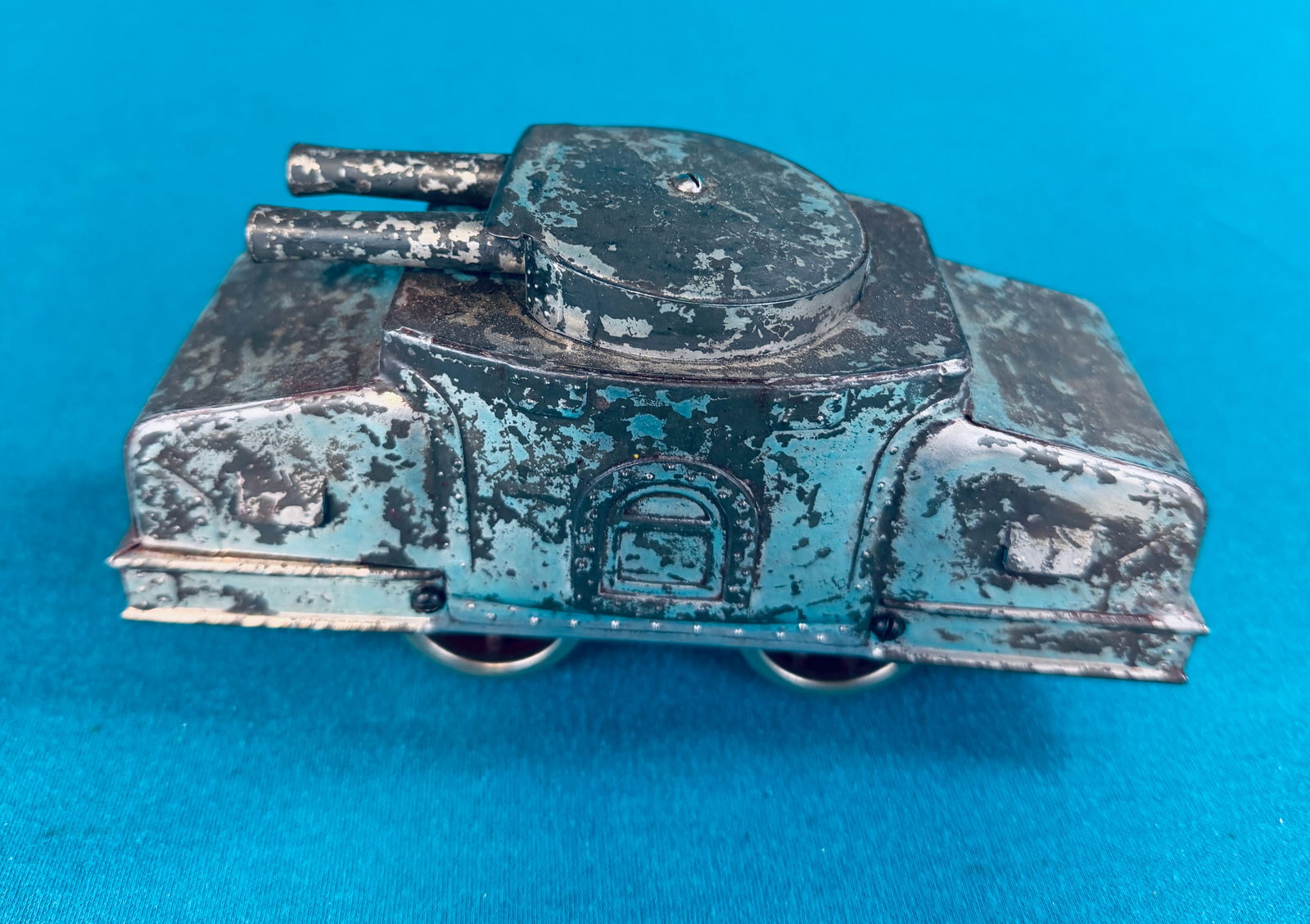 1917 Lionel #203 O Ga Armored Tank / Locomotive (1 of 7)