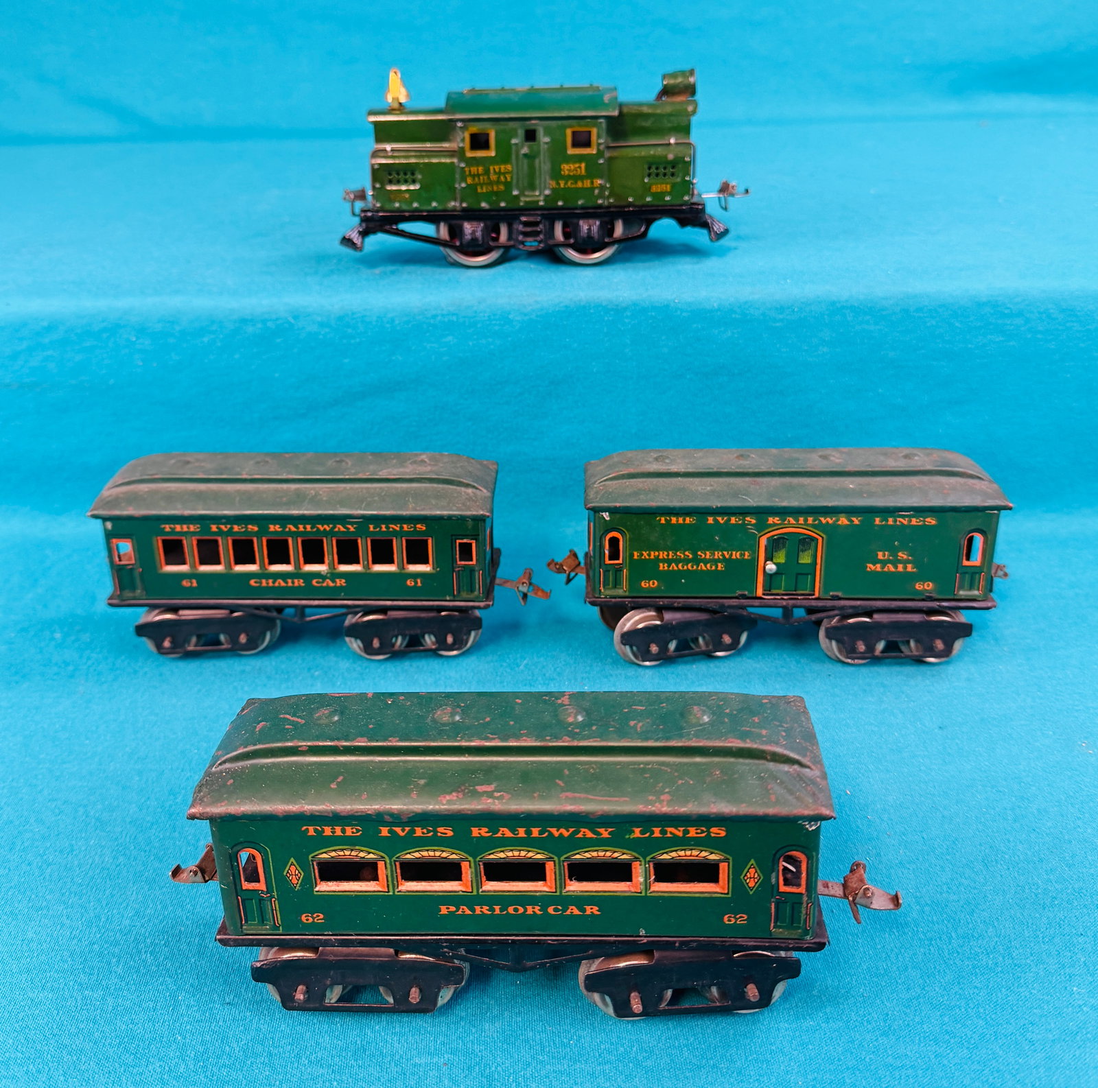 Pre War Ives Train Set w #3251 Locomotive&3 Cars (1 of 12)