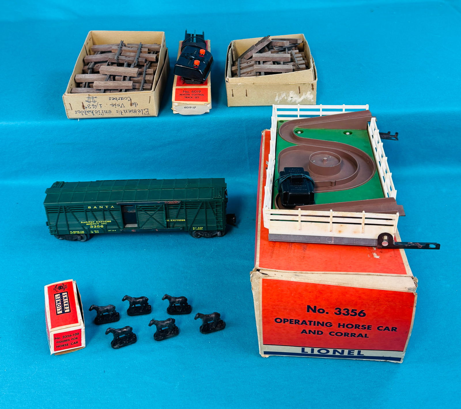 Lot w/ Lionel Boxed No 3356 Horse Car & Corral (1 of 7)