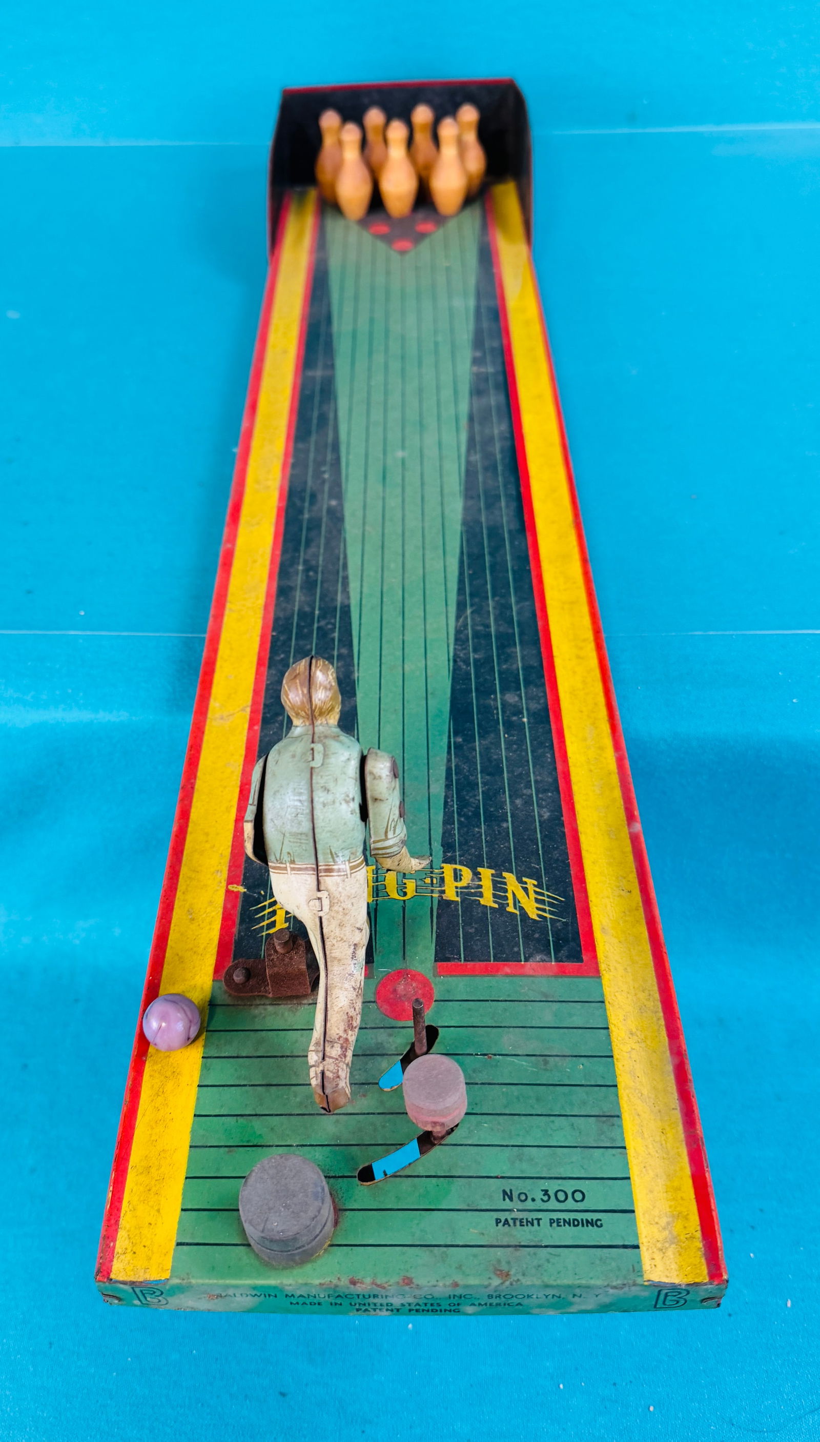 Vintage King Pin Bowling Toy (1 of 5)