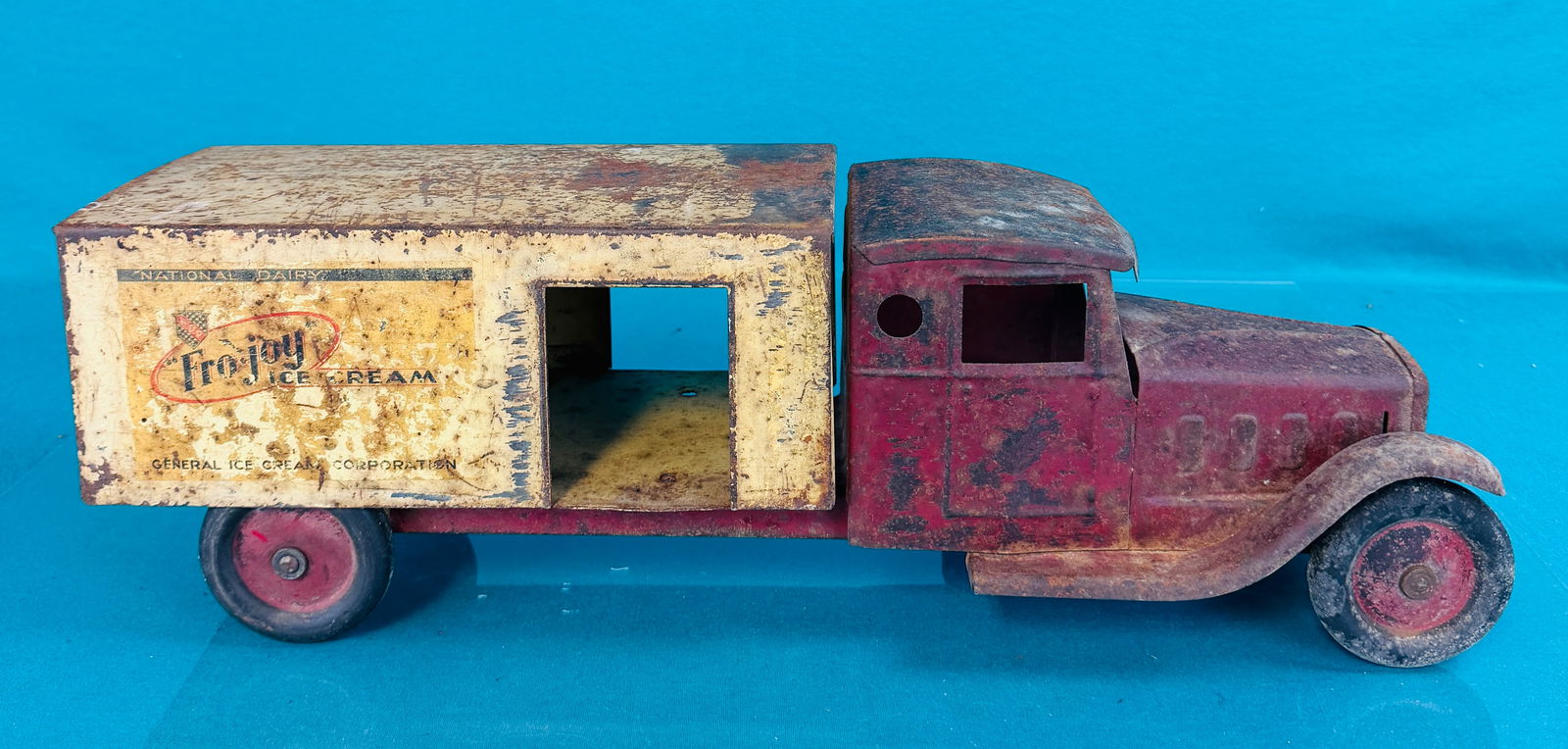 1930's Steelcraft Fro-Joy Ice Cream Truck (1 of 8)