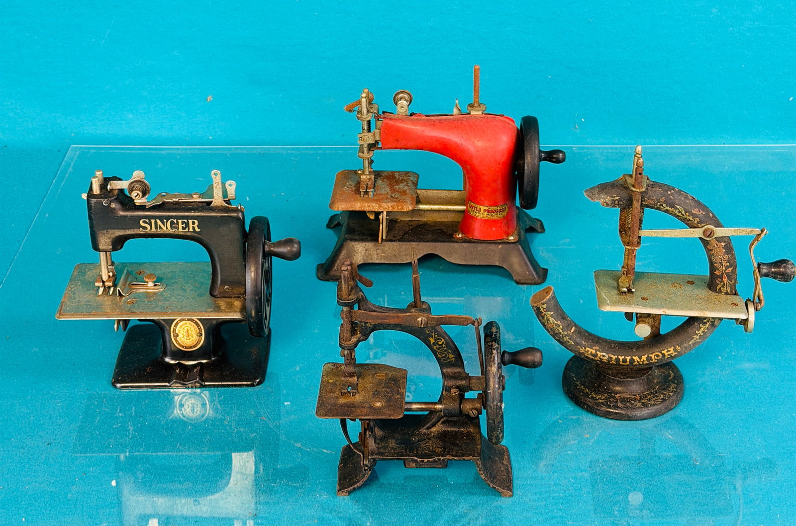 Lot 4 Antique Toy Sewing Machines (1 of 6)