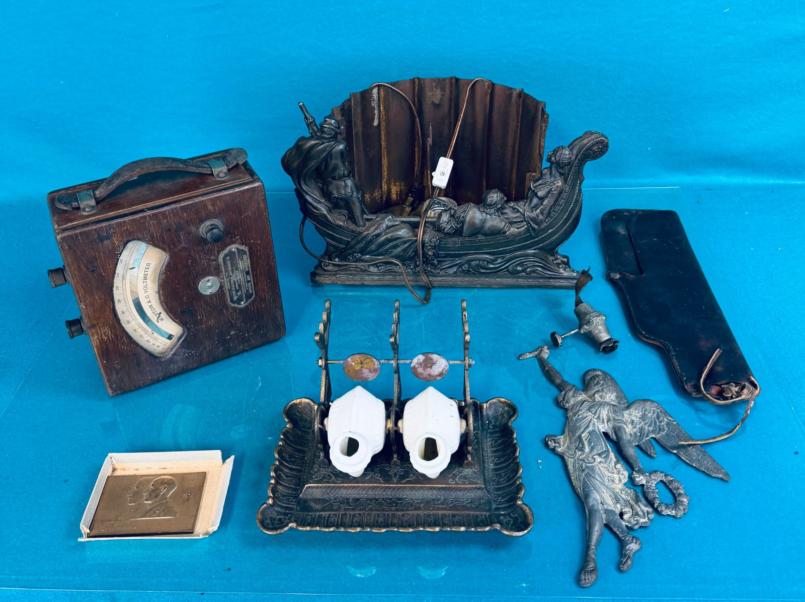 Lot Miscellaneous Antiques (1 of 8)