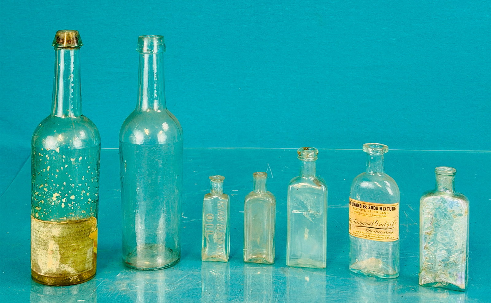 Lot 7 Aquamarine Pontil Marked Bottles (1 of 9)